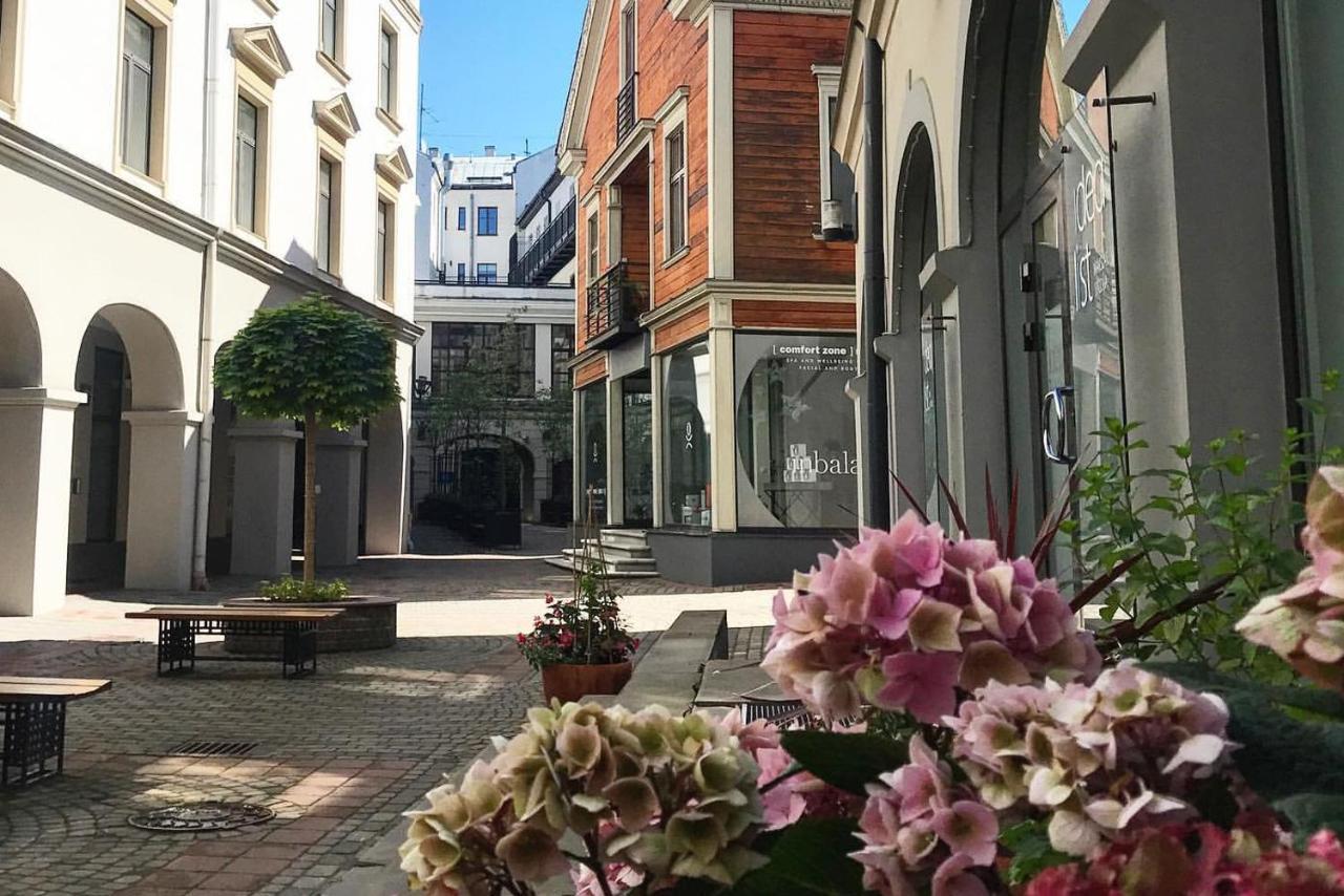 Dzirnavu 92 Studio Apartment Riga Luaran gambar